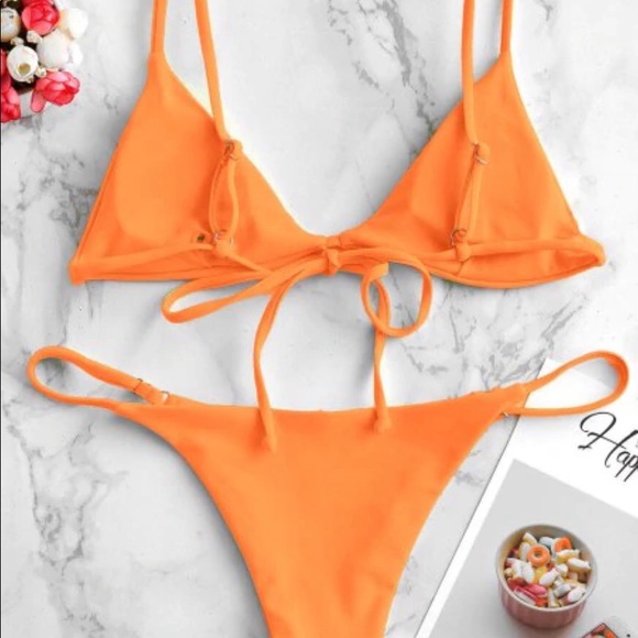 Orange string bikini - Picture 3 of 8